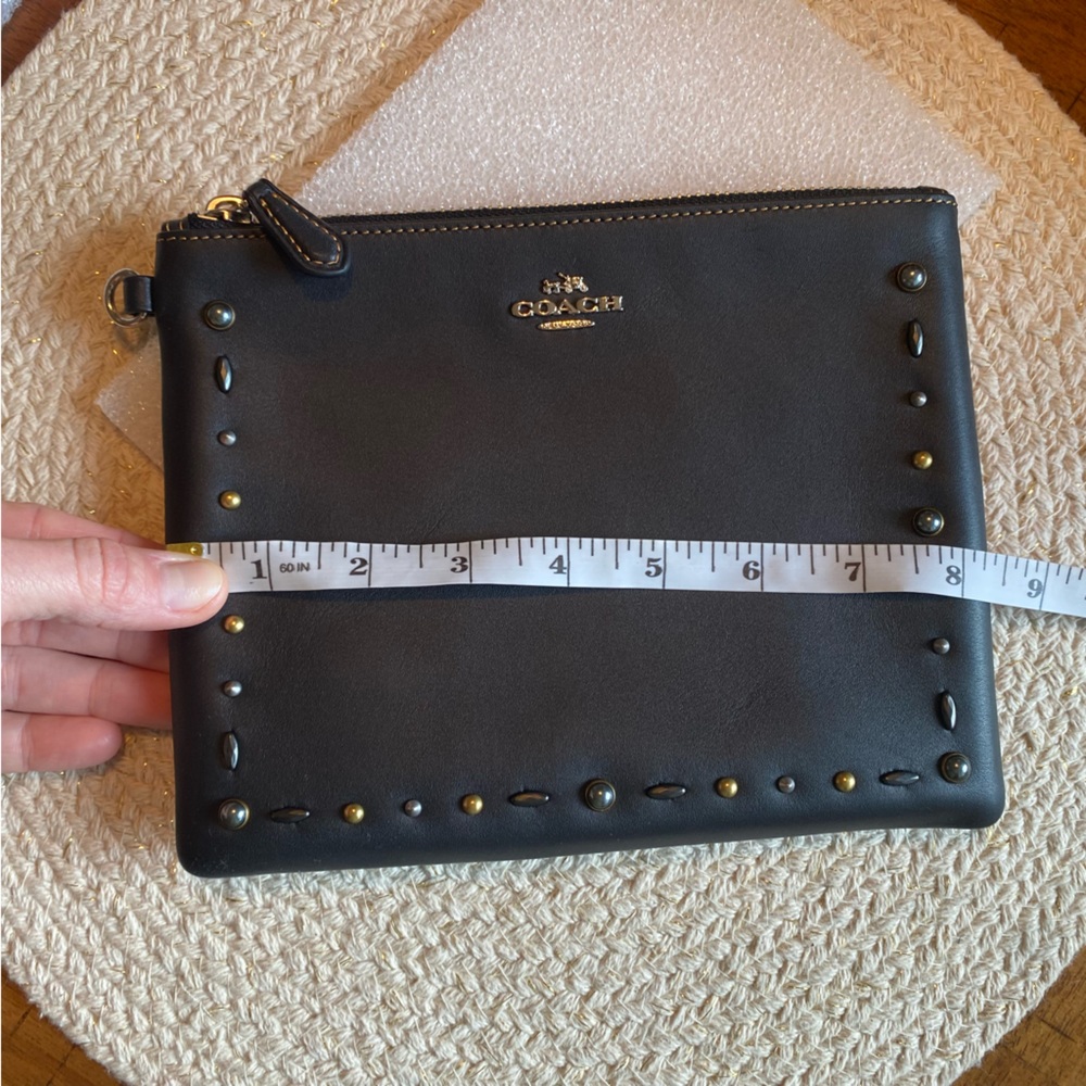 Coach Rivet Wristlet Set Beautiful! - Picture 5 of 7